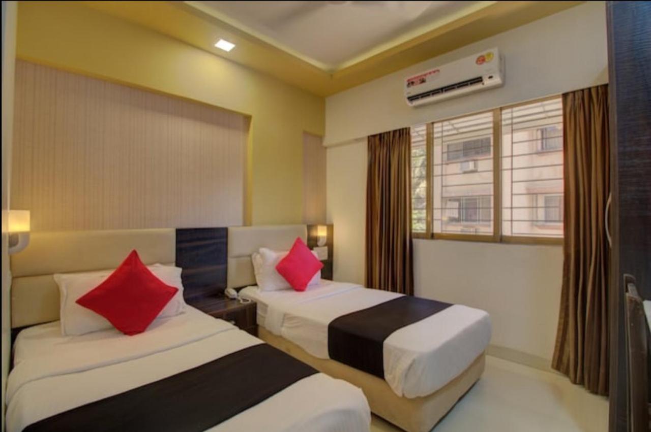 Hotel Galaxy Comforts Bombaj Exteriér fotografie