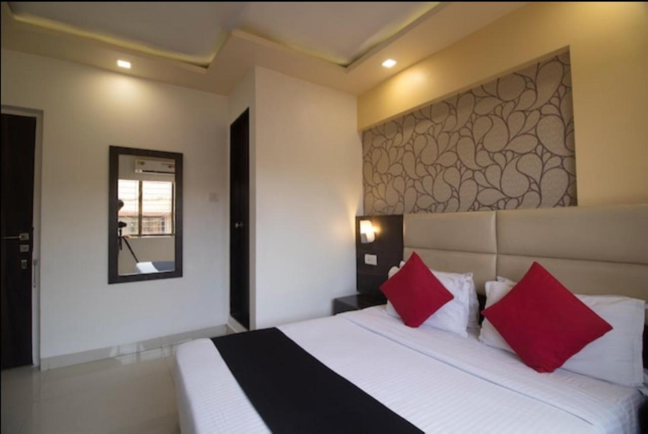 Hotel Galaxy Comforts Bombaj Exteriér fotografie